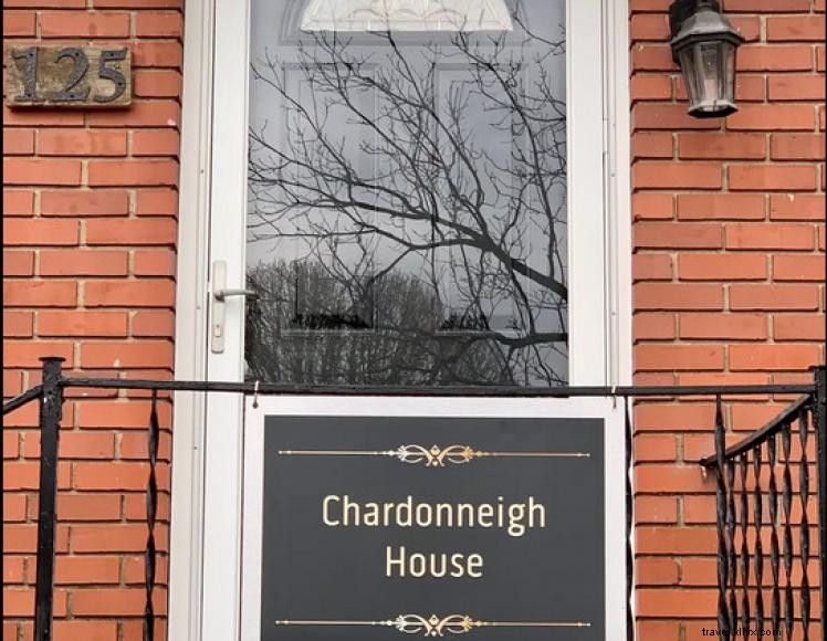 Chardon  neigh  House 