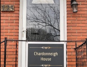 Rumah  tetangga  Chardon 