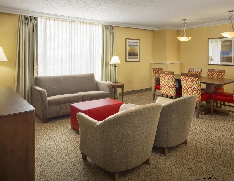 Crowne Plaza Louisville Airport Hotel 