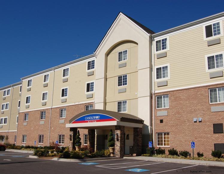 Candlewood Suites 