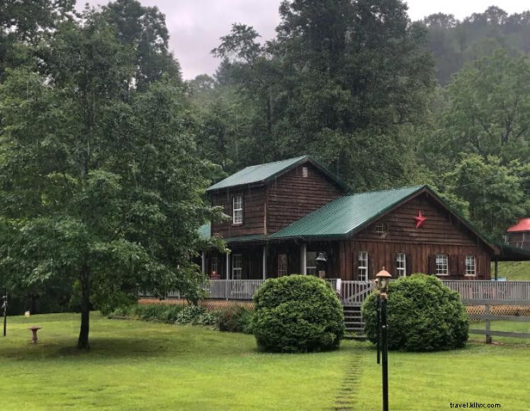 Creekside Cottage 