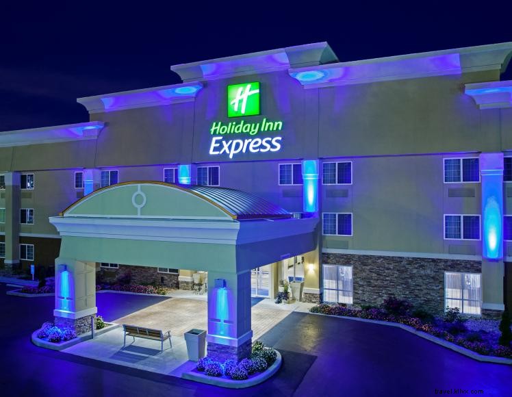 Holiday Inn Express (campo da bocce) 