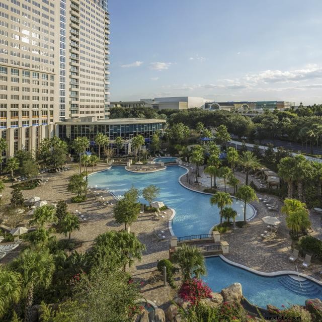 Sumérjase en algunas de las mejores piscinas de los resorts de Orlando 