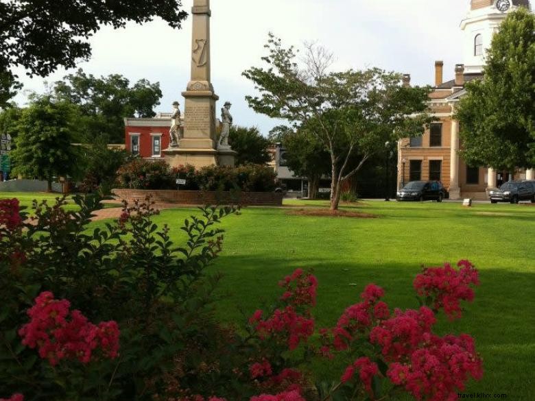 Centro de visitantes y comienzo del sendero Monticello Crossroads 