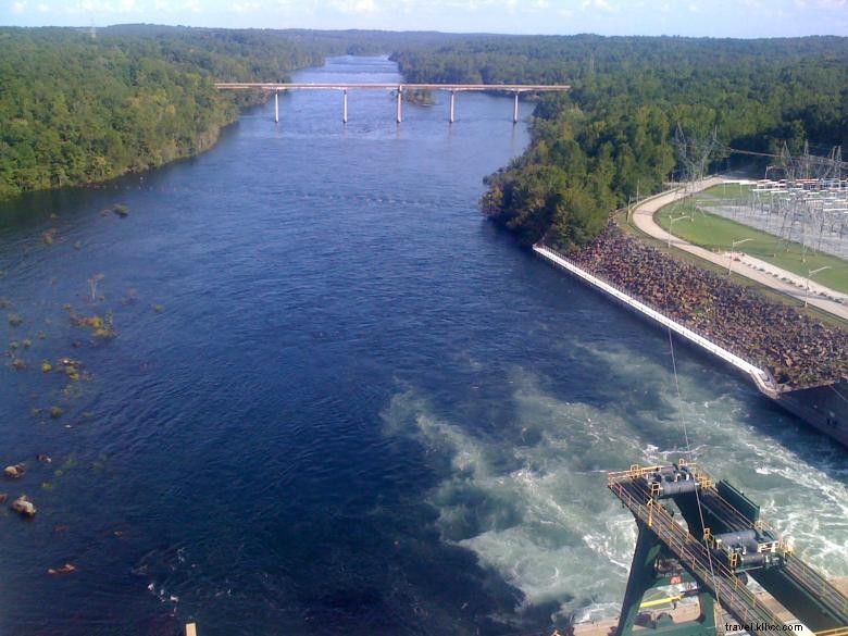 Pusat Pengunjung Bendungan &Danau Hartwell 