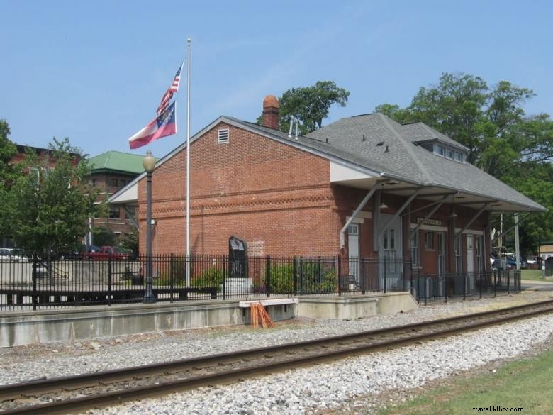 Dépôt de train et centre d accueil 