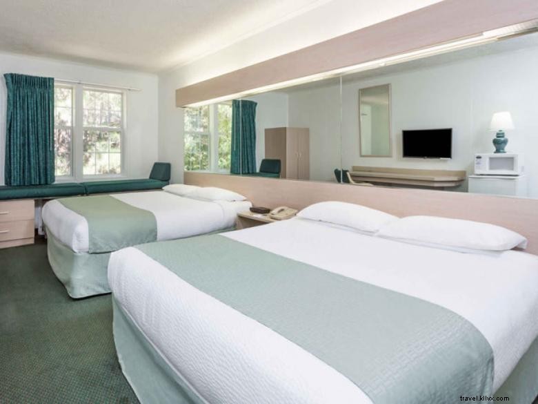 Microtel Inn &Suites by Wyndham Athens 