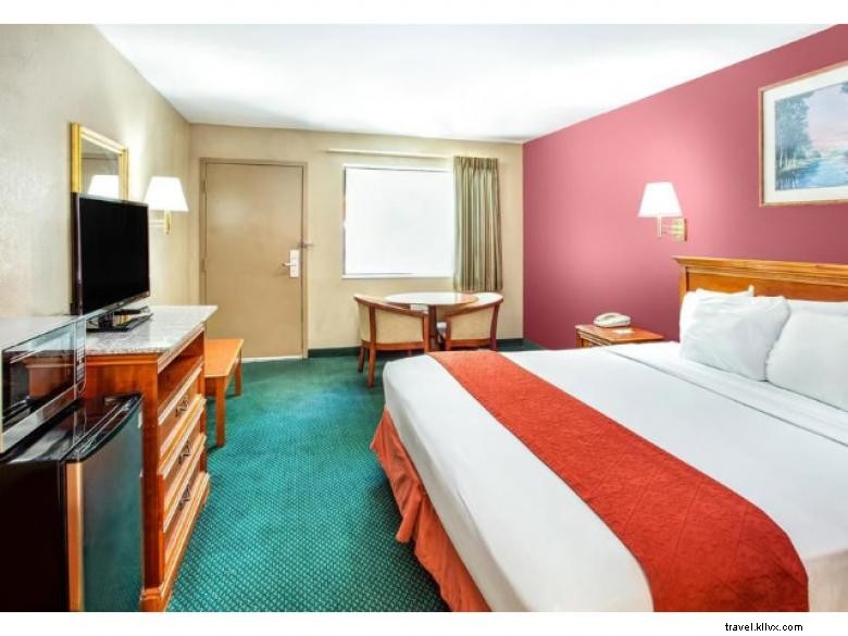 Days Inn oleh Wyndham Kennesaw 