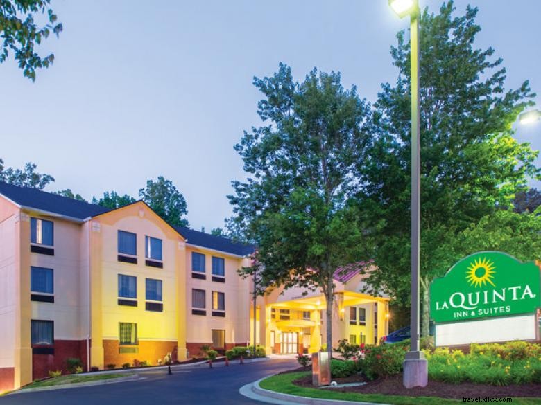 La Quinta Inn &Suites Snellville - Gunung Batu 
