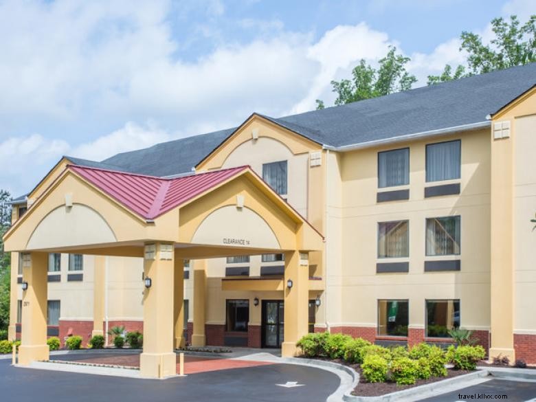 La Quinta Inn &Suites Snellville - Gunung Batu 