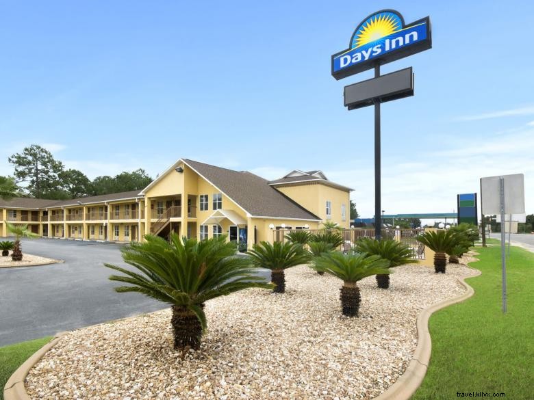 Days Inn by Wyndham Alma 