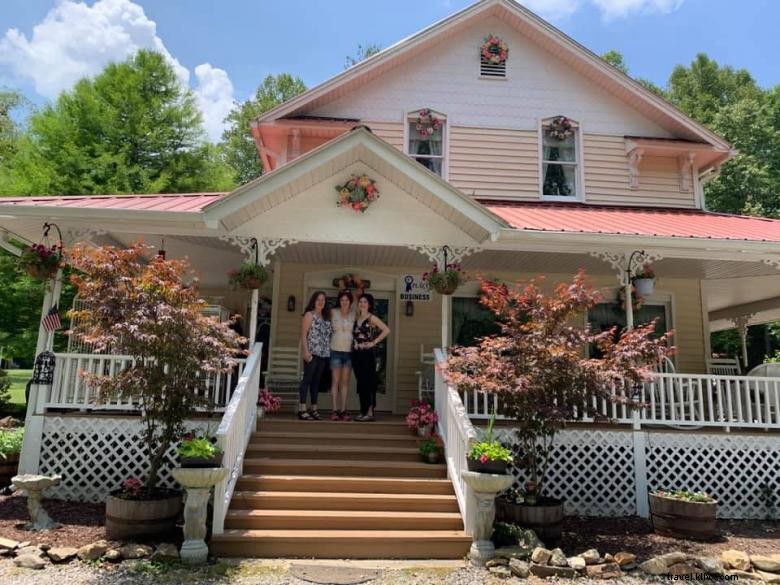 Misty Mountain Inn and Cottages 