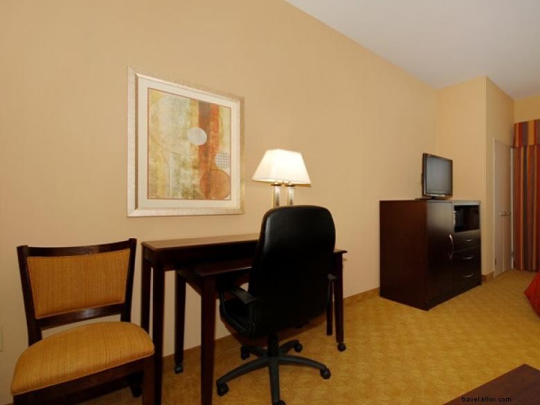 Comfort Suites Brunswick 