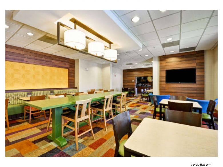 Fairfield Inn &Suites Atlanta Vinings / Galleria 