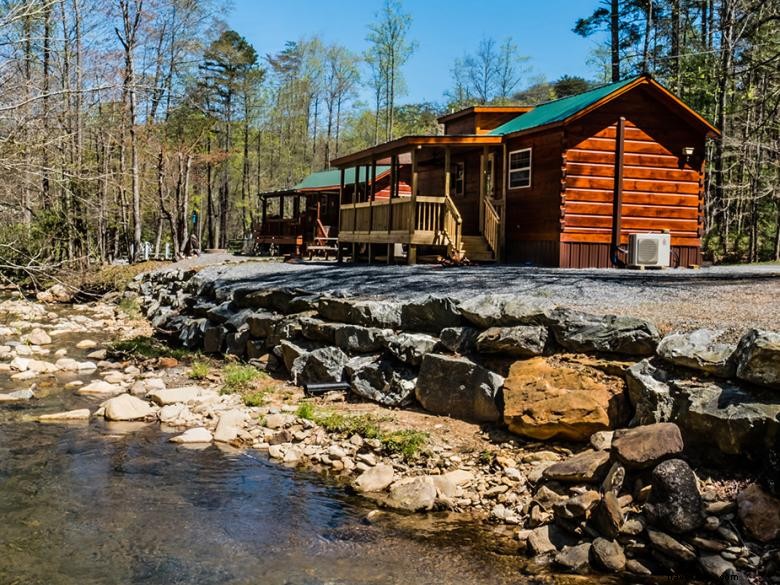 Station de camping de montagne chauve 