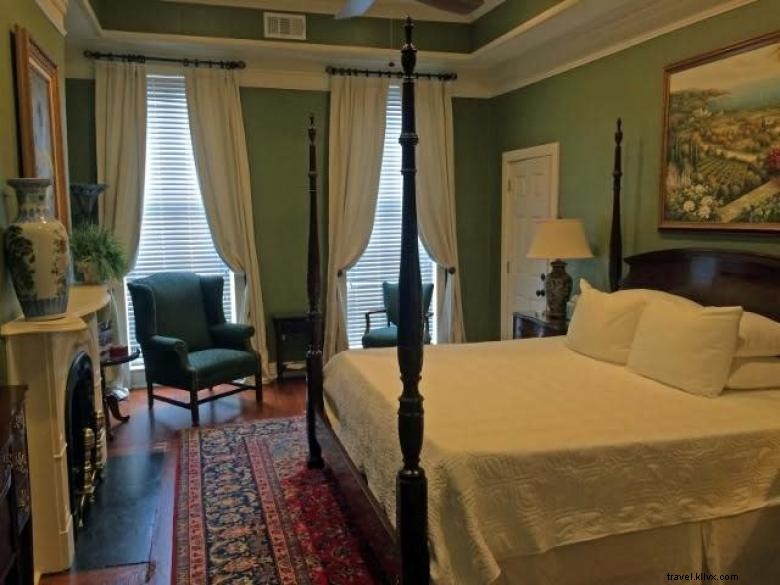 Savannah Bed &Breakfast Inn 