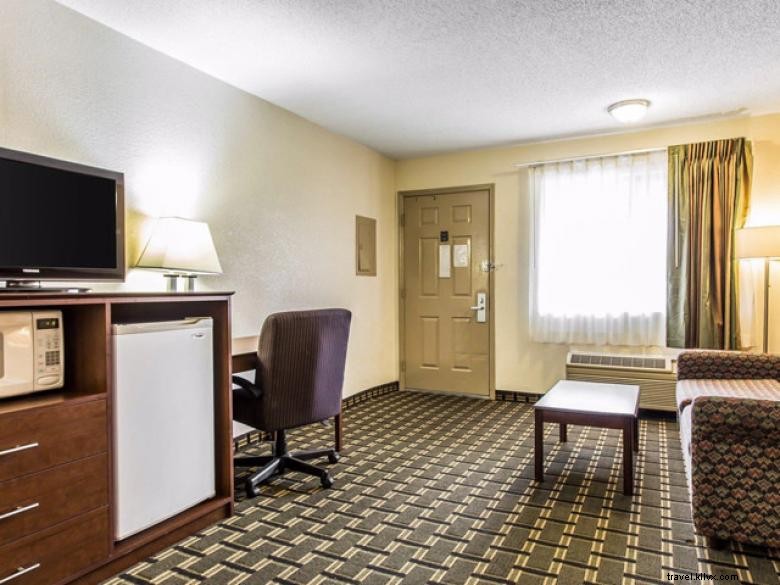 Quality Inn &Suites Southlake 