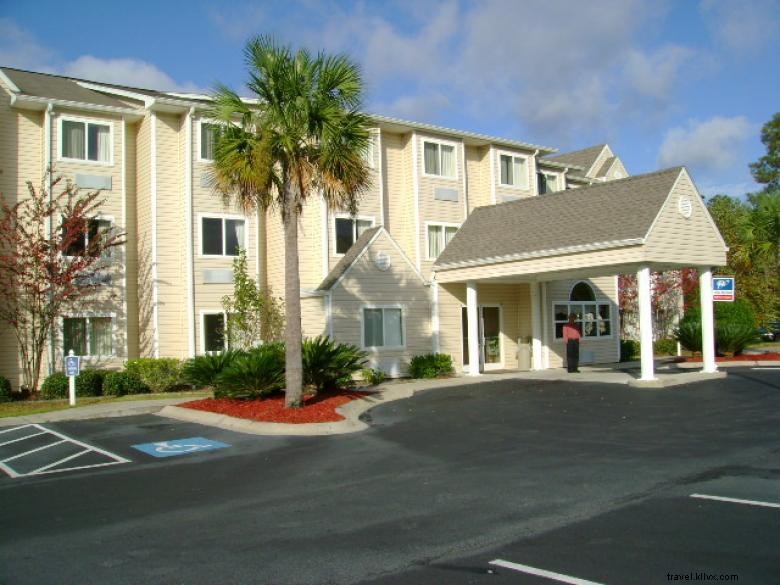 Microtel Inn &Suites by Wyndham Brunswick 