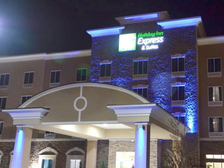 Holiday Inn Express &Suites Albany 