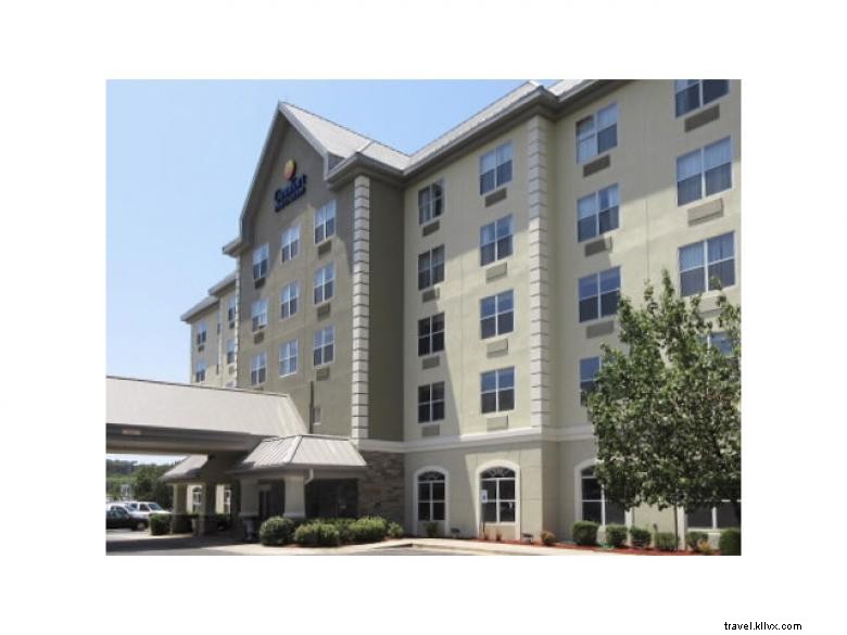 Comfort Inn &Suites cerca de Six Flags 