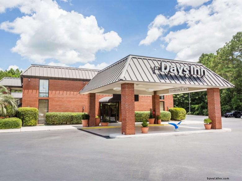 Days Inn by Wyndham Statesboro 