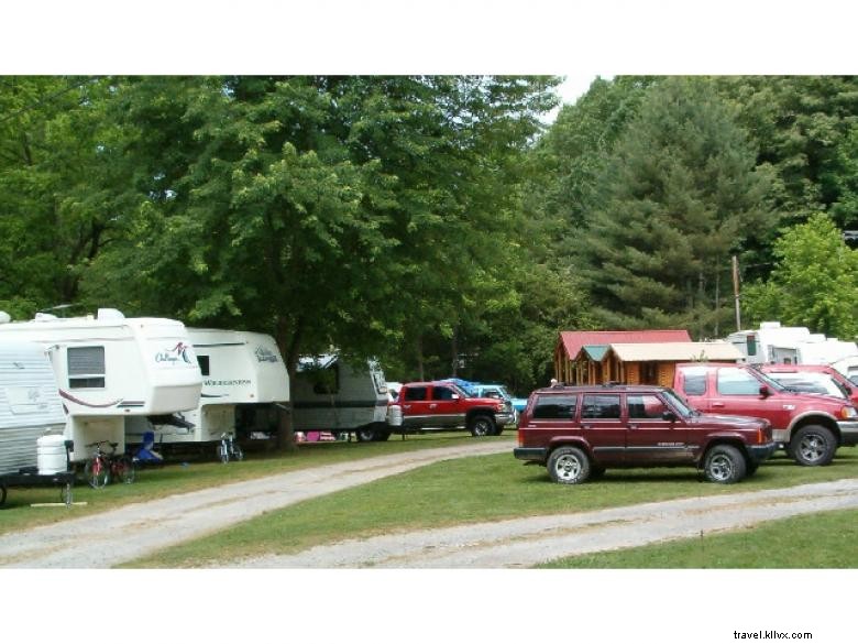 Terrain de camping Whispering Pines 