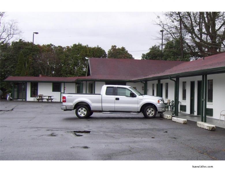 Hiawassee Budget Inn 