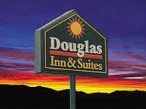 Douglas Inn &Suites 