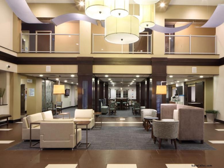 Holiday Inn Express &Suites Atlanta Arpt West - Camp Creek 