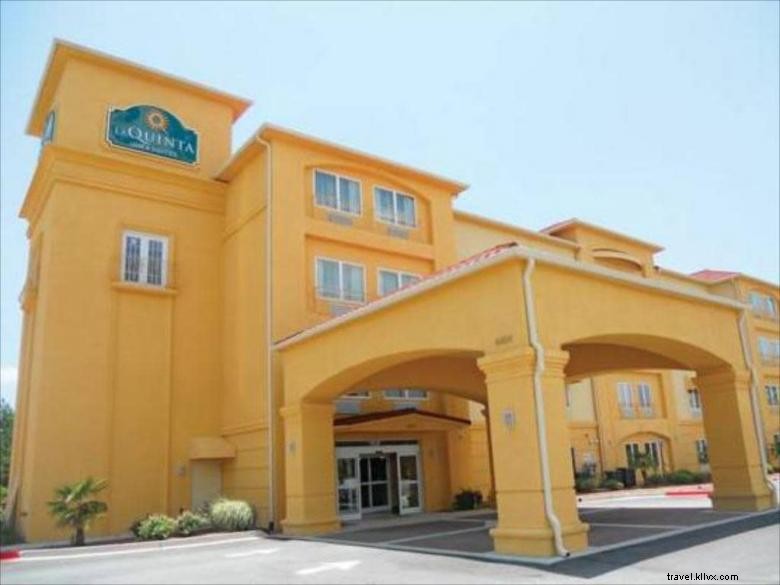 La Quinta Inn &Suites by Wyndham Atlanta-Union City 