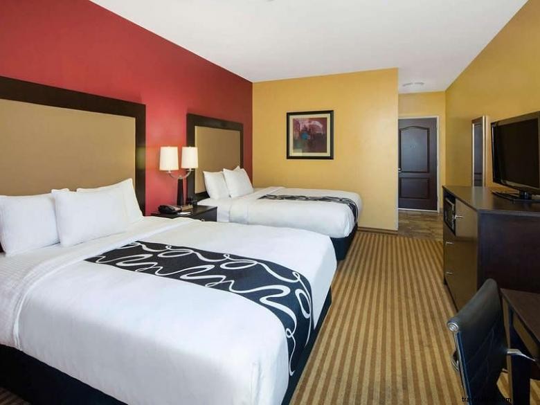La Quinta Inn &Suites by Wyndham Atlanta-Union City 