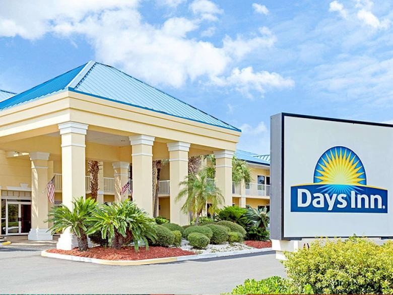 Days Inn by Wyndham Kingsland GA 