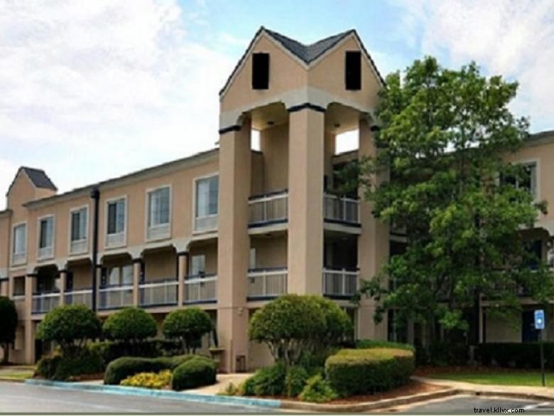 Norcross Inn &Suites 