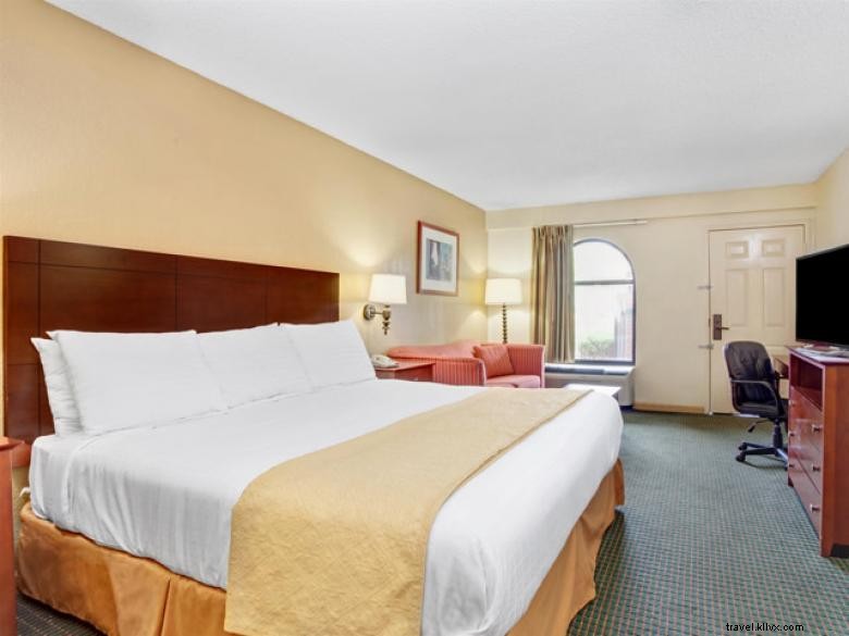 Days Inn &Suites di Wyndham Stockbridge South Atlanta 