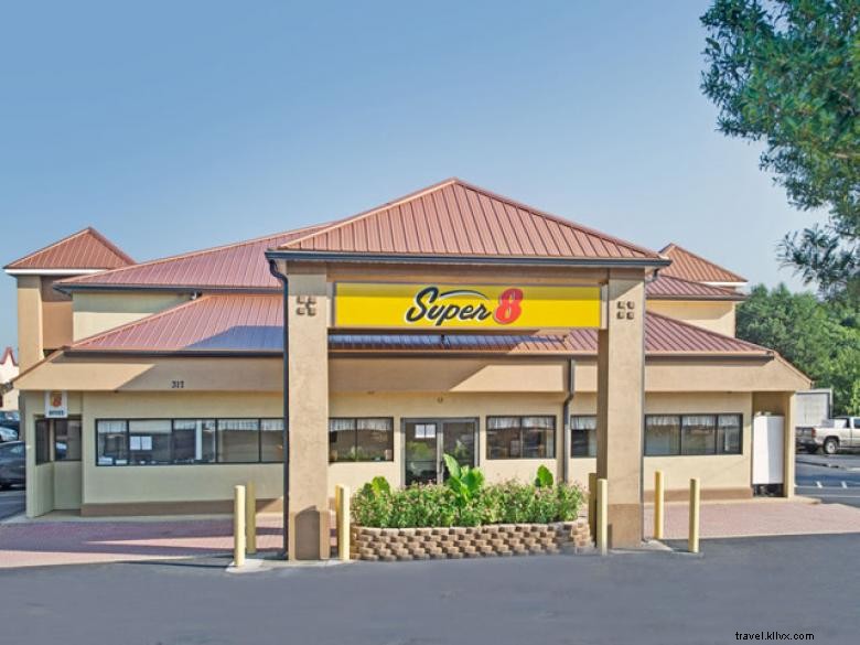 Super 8 oleh Wyndham Suwanee 