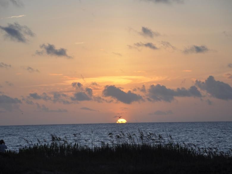 Days Inn &Suites by Wyndham Jekyll Island 