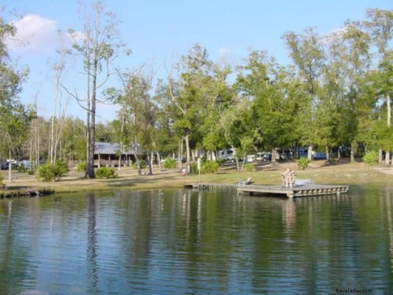 Country Oaks RV Park &​​Campeggio 