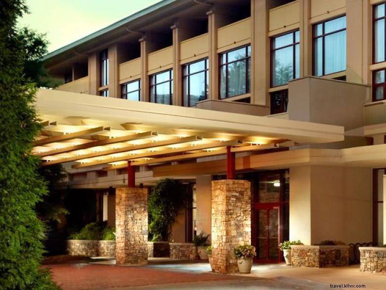 Hotel Pusat Konferensi Emory 