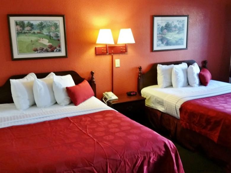 Country Hearth Inn &Suites Augusta 