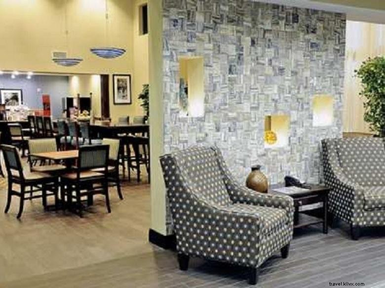 Hampton Inn &Suites Ramo fiorito 