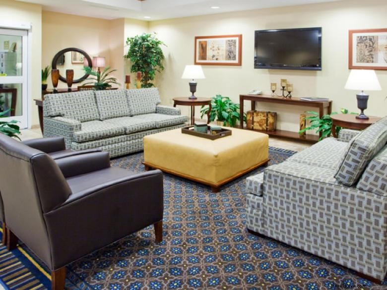 Candlewood Suites Columbus Fort Benning 