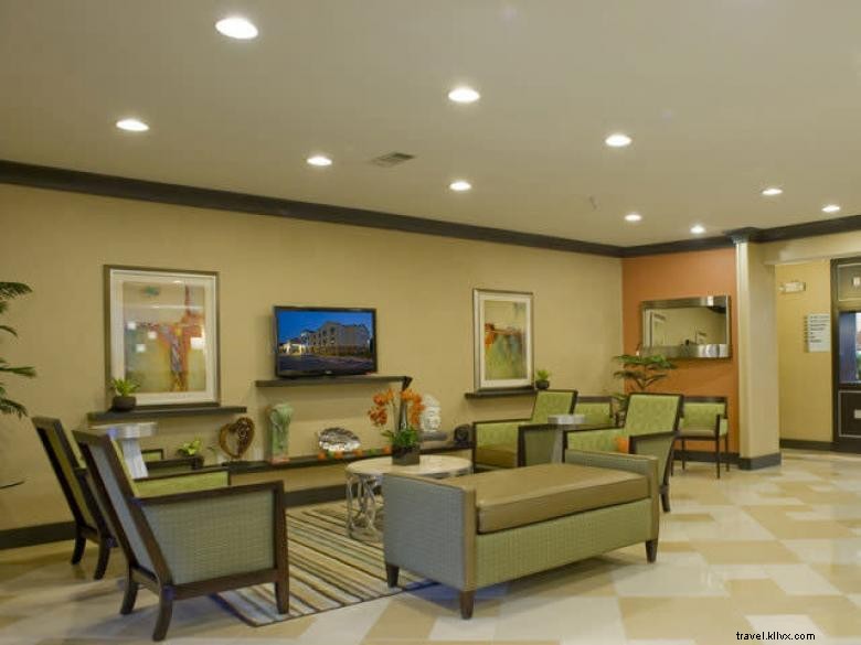 Holiday Inn Express &Suites Acworth - Kennesaw Northwest 