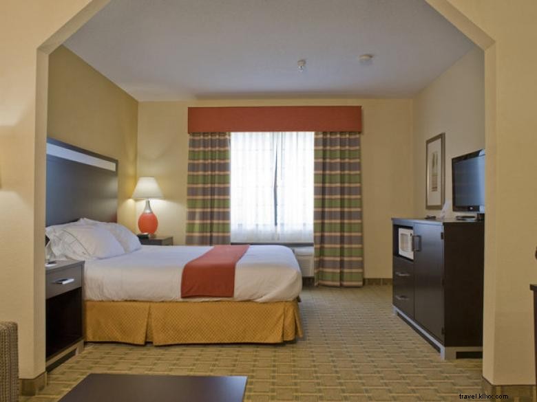 Holiday Inn Express &Suites Acworth - Kennesaw Northwest 