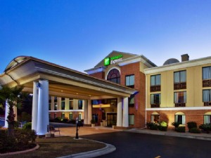 Holiday Inn Express &Suites Hinesville East - Fort Stewart 