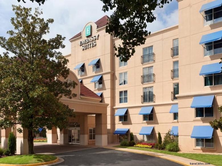 Embassy Suites by Hilton Atlanta Airport 