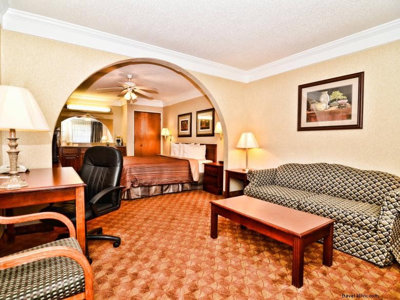 PeachState Inn &Suites - Hawkinsville 