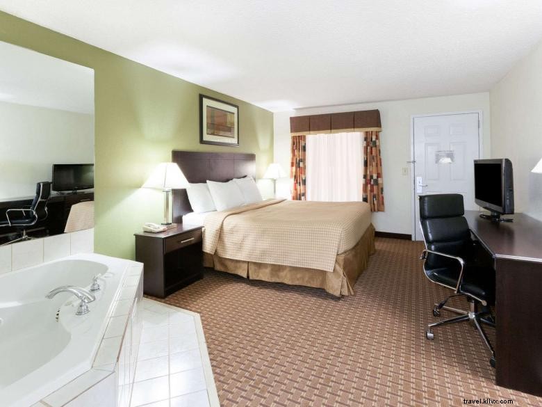 Super 8 por Wyndham Decatur / Dntn / Atlanta Area 