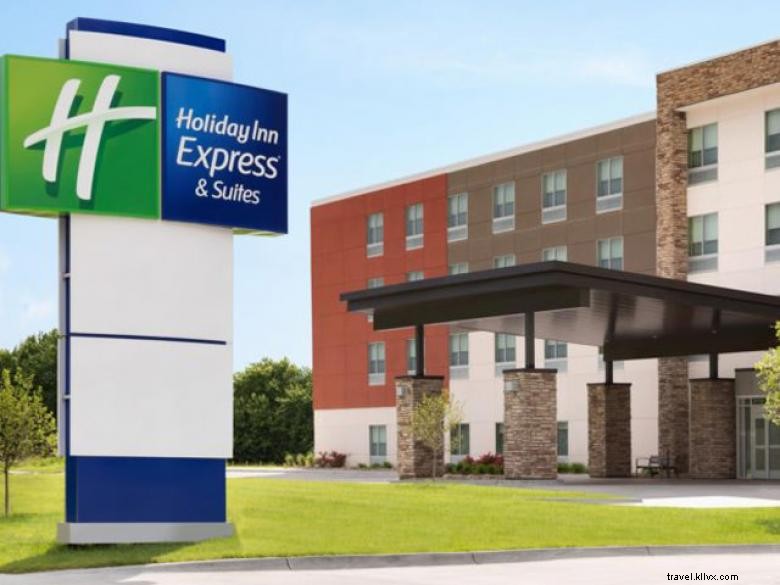 Holiday Inn Express &Suites Calhoun Sud 