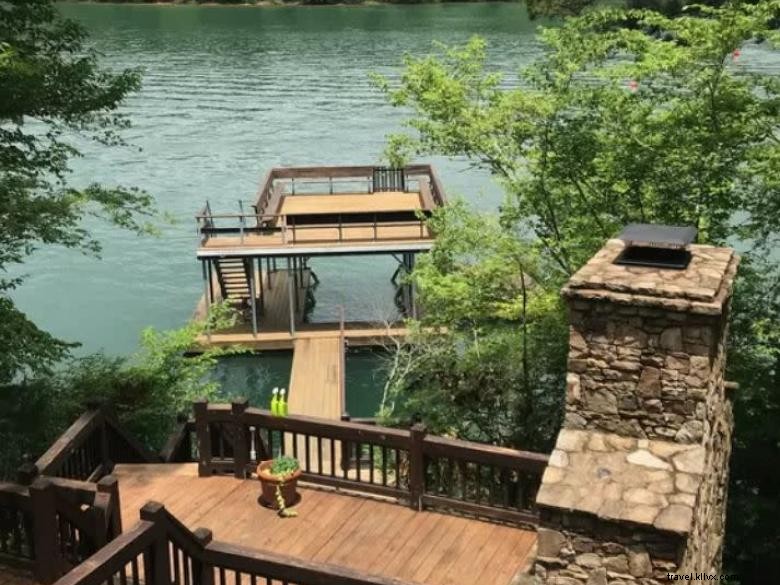 Cabane des ours bleus sur le lac Blue Ridge 