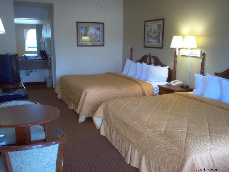 Days Inn &Suites di Wyndham Savannah Midtown 